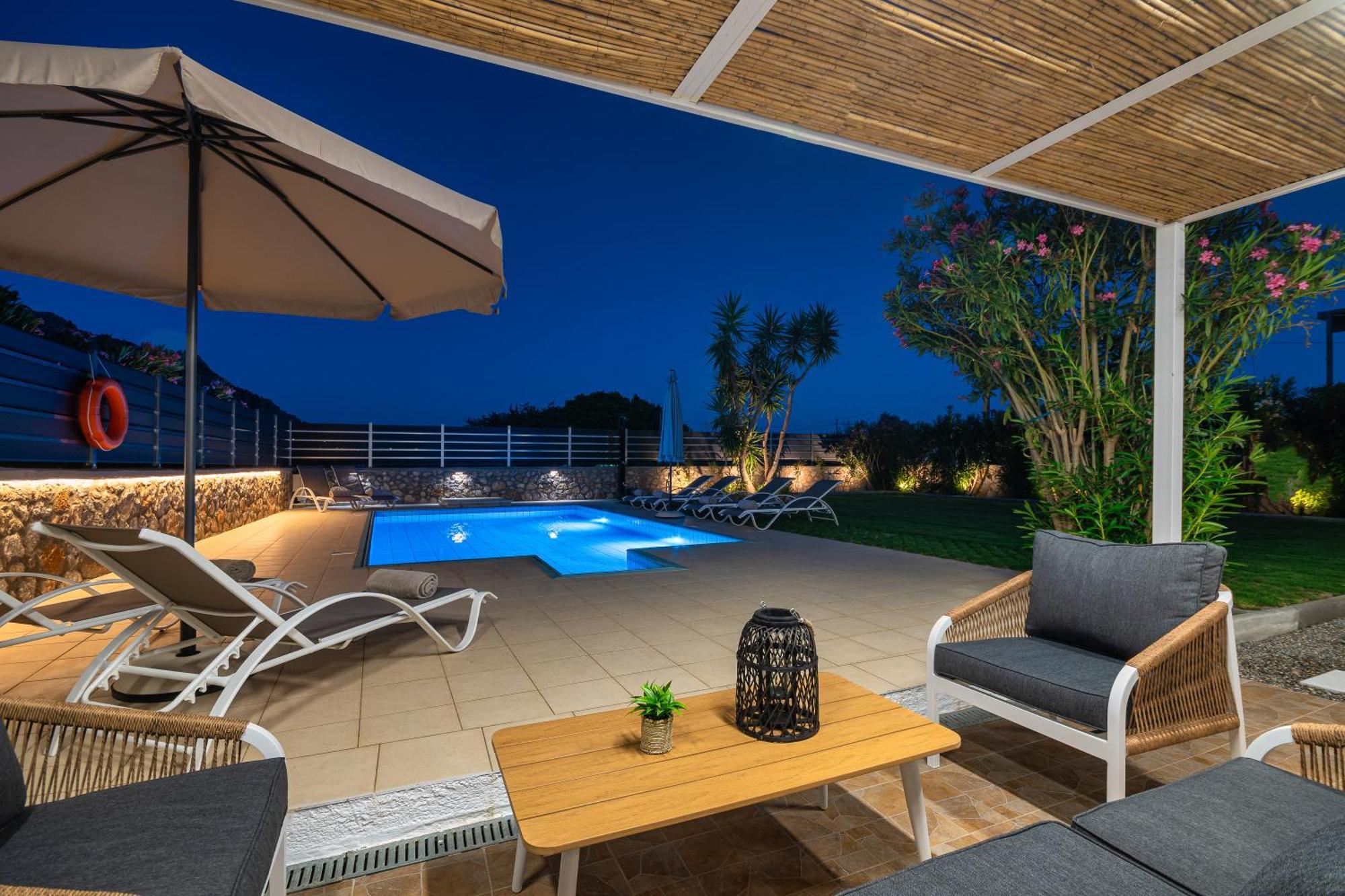 Villa Mariani II - In Lothiarika, Newly Renovated June 2024, Private Pool, Lindos 10 Min, Beach 120M Lardos Buitenkant foto