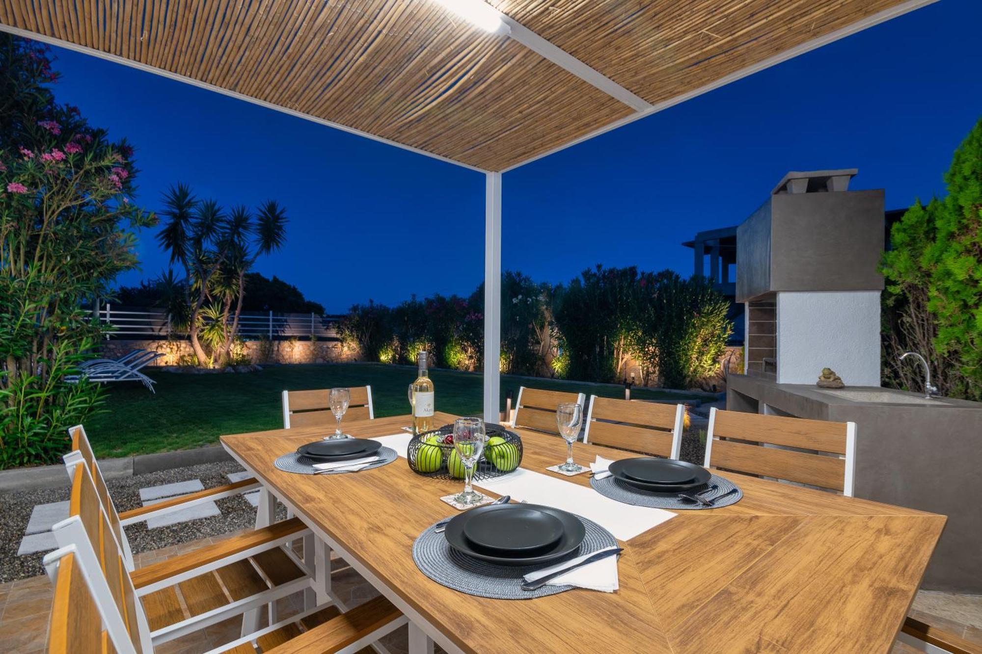 Villa Mariani II - In Lothiarika, Newly Renovated June 2024, Private Pool, Lindos 10 Min, Beach 120M Lardos Buitenkant foto