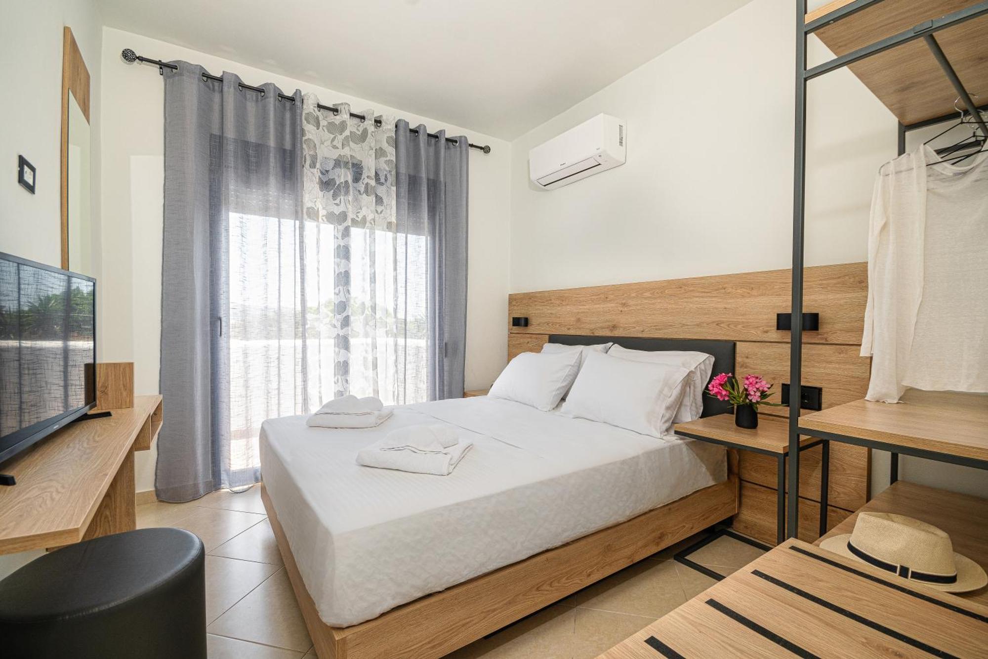 Villa Mariani II - In Lothiarika, Newly Renovated June 2024, Private Pool, Lindos 10 Min, Beach 120M Lardos Buitenkant foto