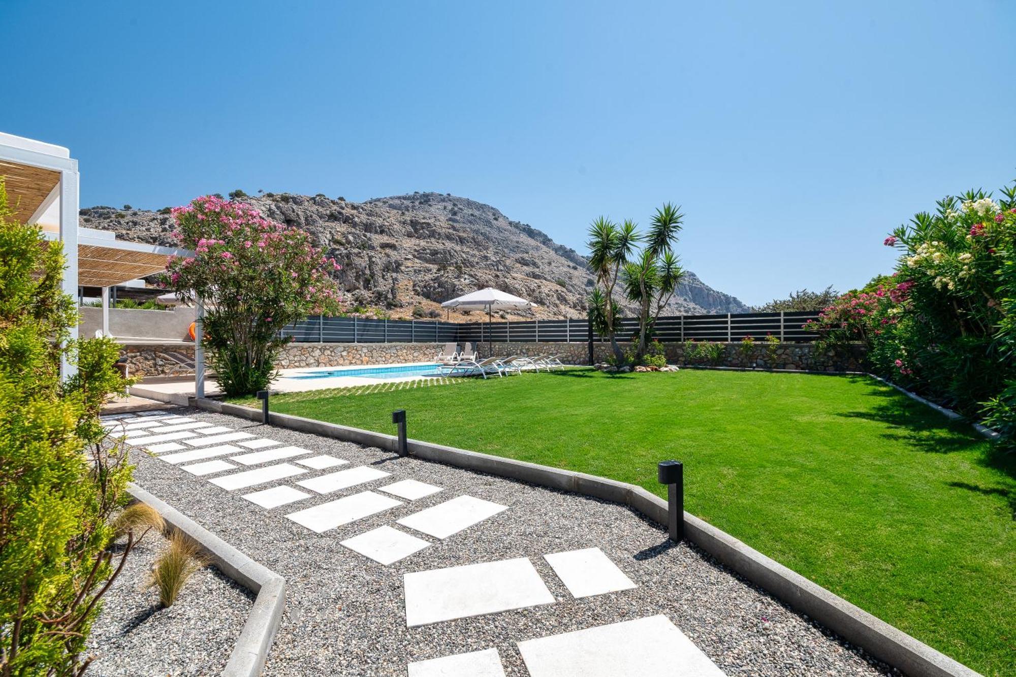 Villa Mariani II - In Lothiarika, Newly Renovated June 2024, Private Pool, Lindos 10 Min, Beach 120M Lardos Buitenkant foto