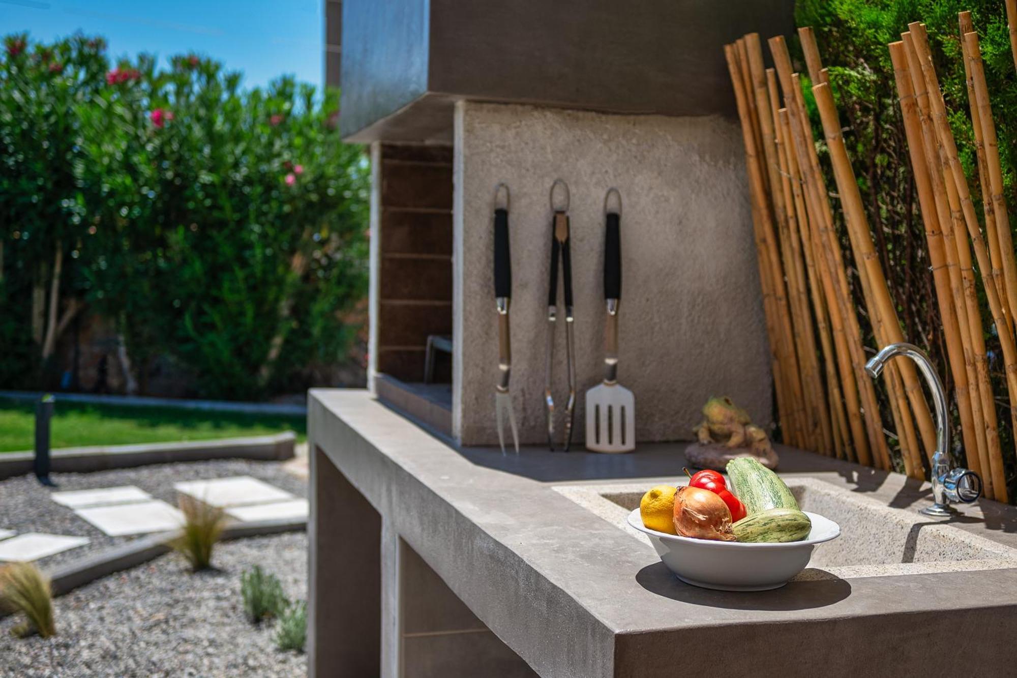Villa Mariani II - In Lothiarika, Newly Renovated June 2024, Private Pool, Lindos 10 Min, Beach 120M Lardos Buitenkant foto