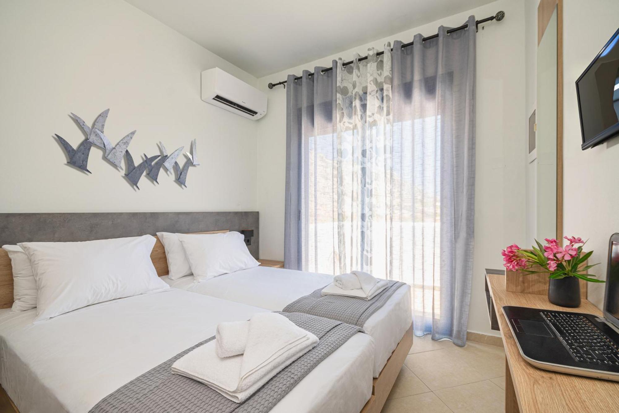 Villa Mariani II - In Lothiarika, Newly Renovated June 2024, Private Pool, Lindos 10 Min, Beach 120M Lardos Buitenkant foto