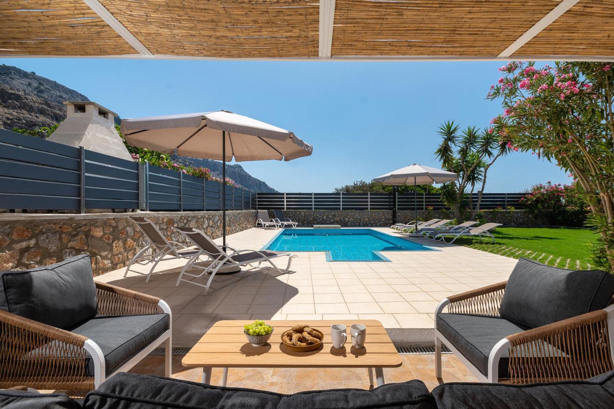 Villa Mariani II - In Lothiarika, Newly Renovated June 2024, Private Pool, Lindos 10 Min, Beach 120M Lardos Buitenkant foto